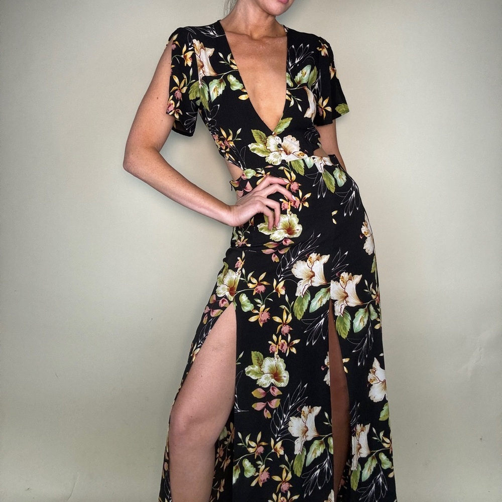 Nightwalker Hibiscus Floral Maxi Dress
